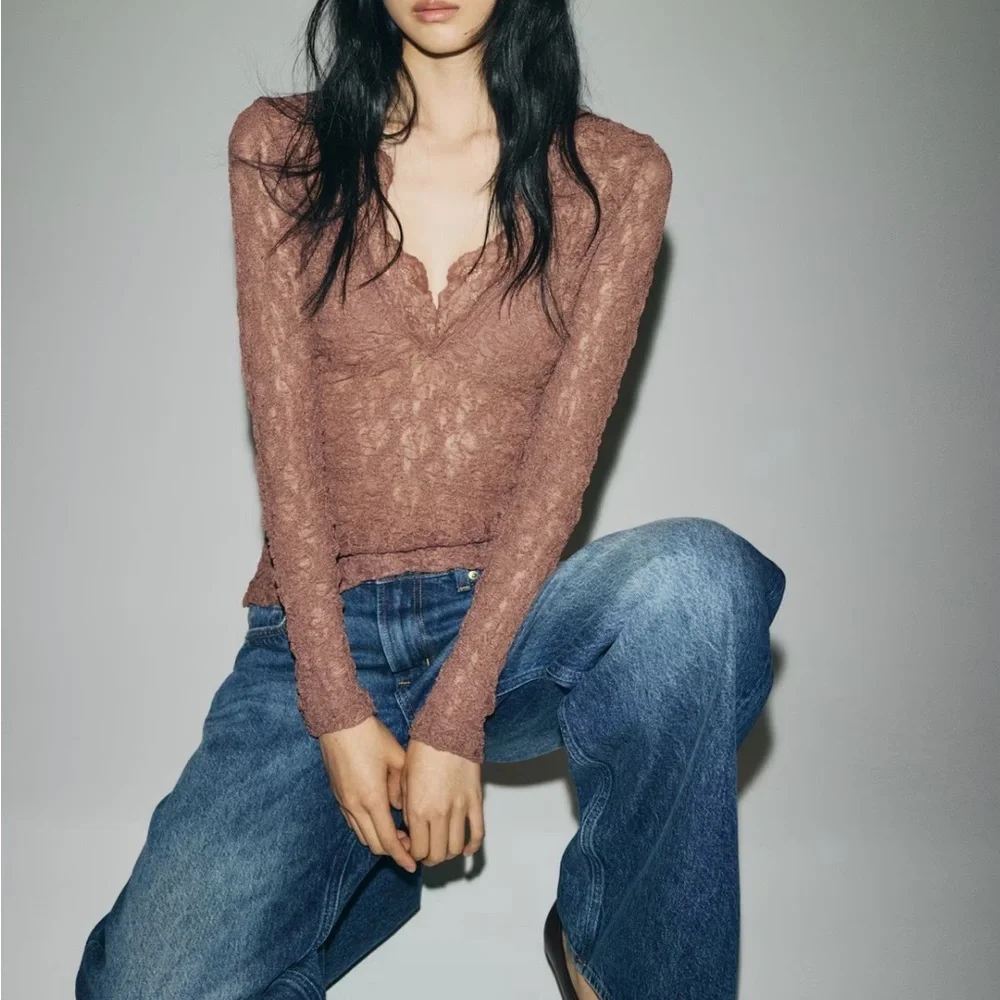 NWT H&M V-Neck Lace Top in Dusty Rose